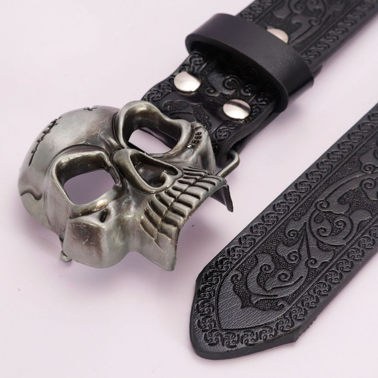 Unisex Simple Black PU Embossed Vintage Hollow Skull Belt For Men And Women