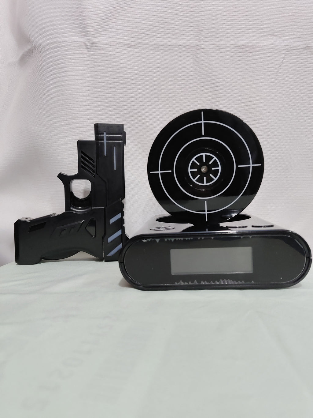 Manufacturers hit the alarm clock shooting toy alarm clock lazy alarm mute difficult to get up artifact metamorphosis alarm clock