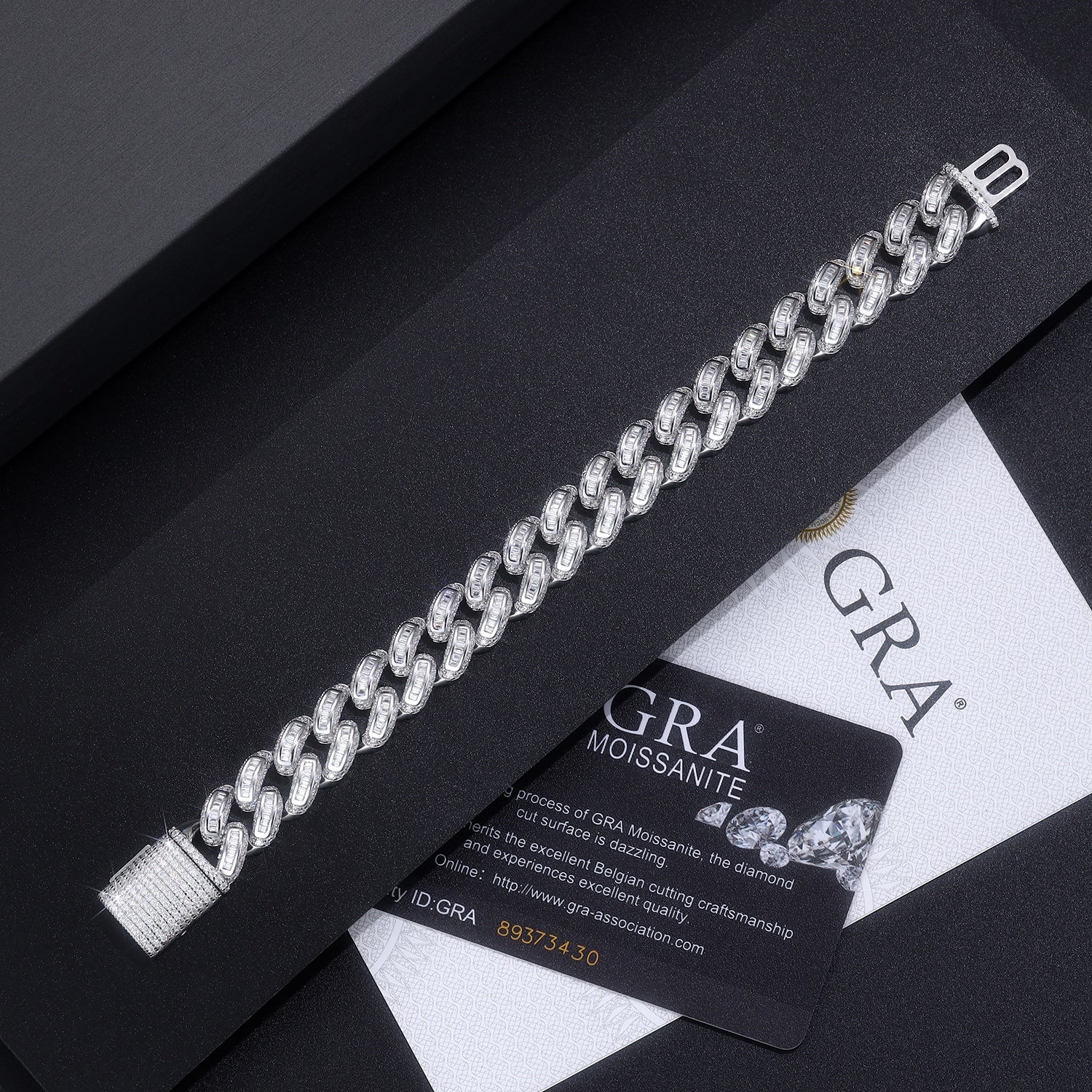 Set With Top-quality Moissanite, This Luxurious And Fashionable Light Luxury Jewelry Silver Bracelet Is Made Of S925 Silver Electroplated With Platinum