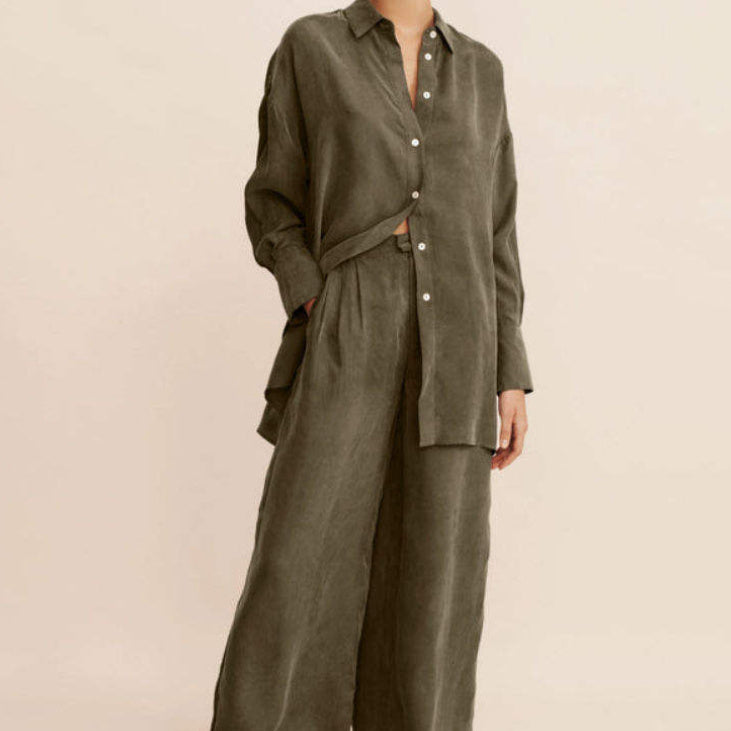 Long Sleeved Shirt Fashionable Color Sports Suit