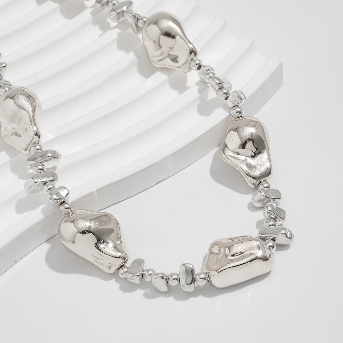 Personalized Trendy Shaped Pearl Necklace For Women