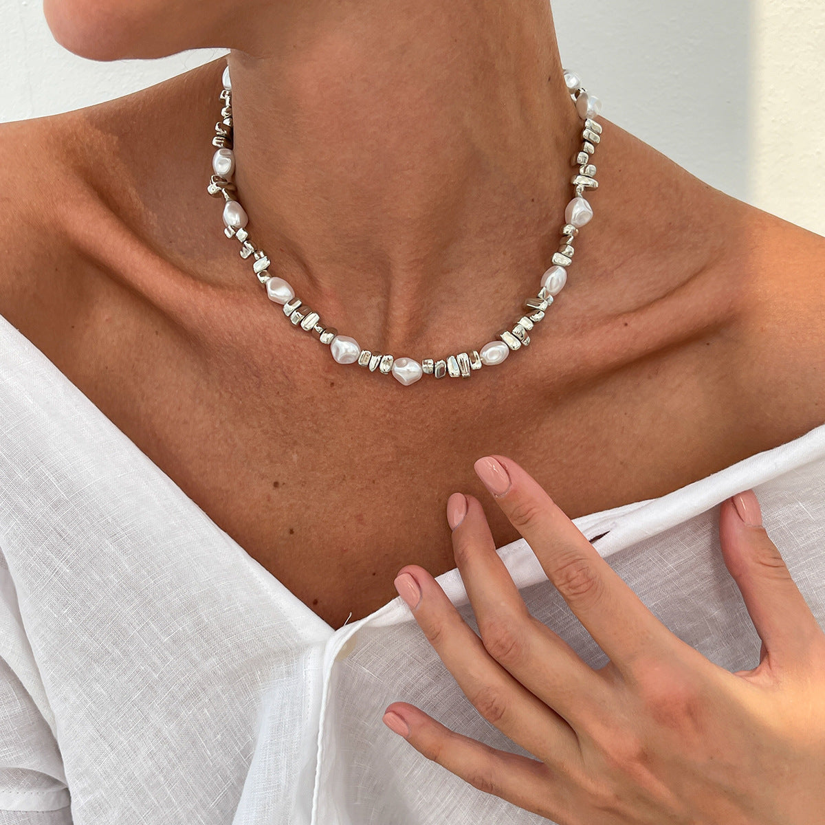 Personalized Trendy Shaped Pearl Necklace For Women