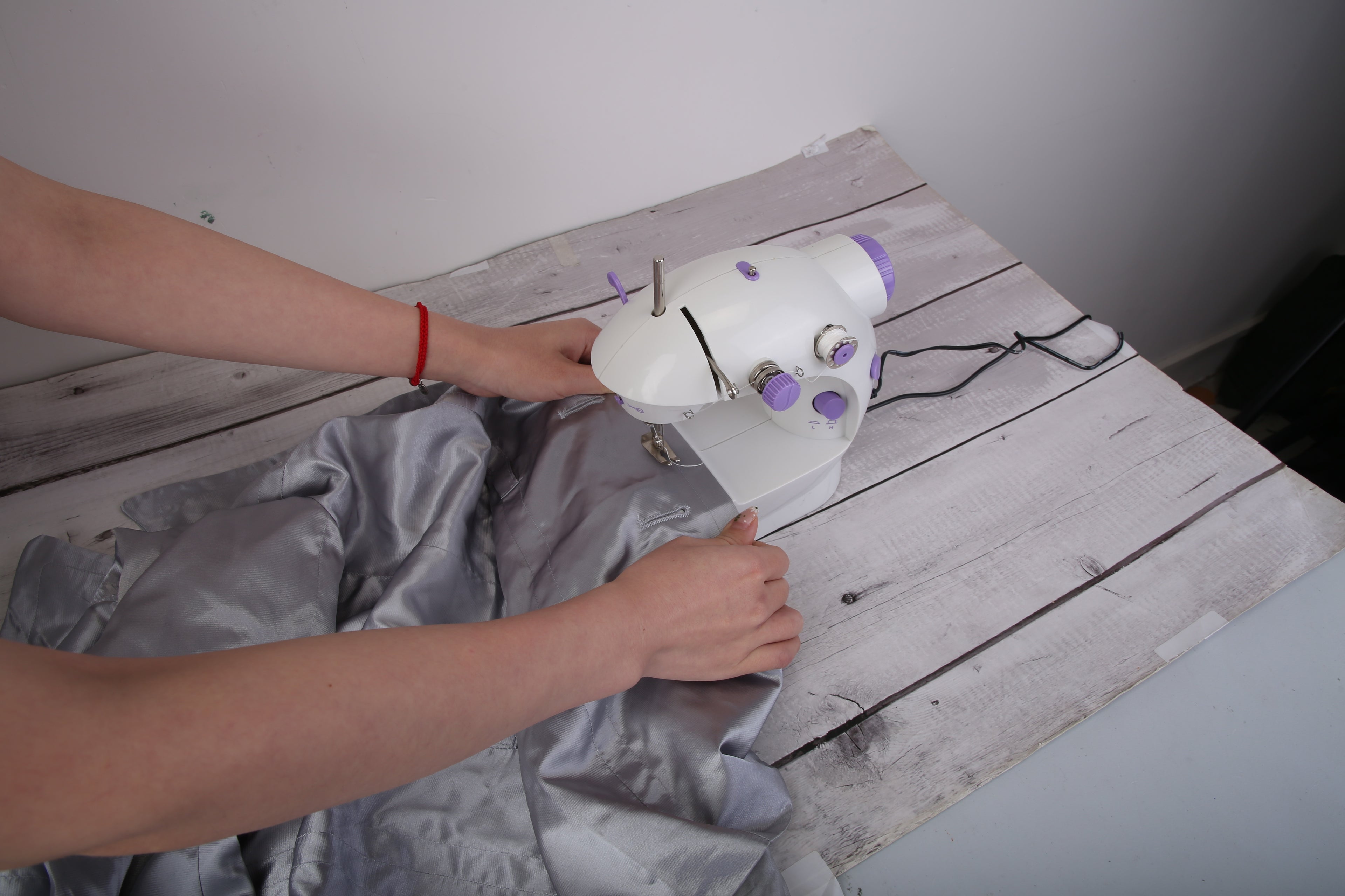 1Pc Electric Sewing Machine Portable 2 Speed Overlock Foot With Foot Pedal LED Light